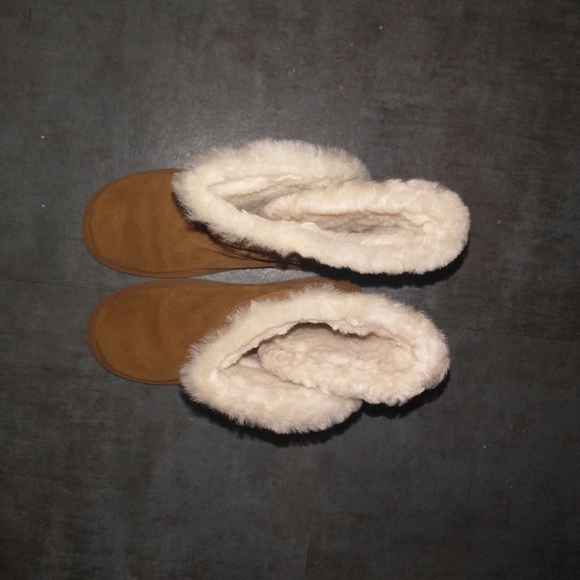 STYLISH AND ATTRACTIVE UGG "KOOLABURRA" KINSLEI BOOTS SIZE 8 - Picture 7 of 15